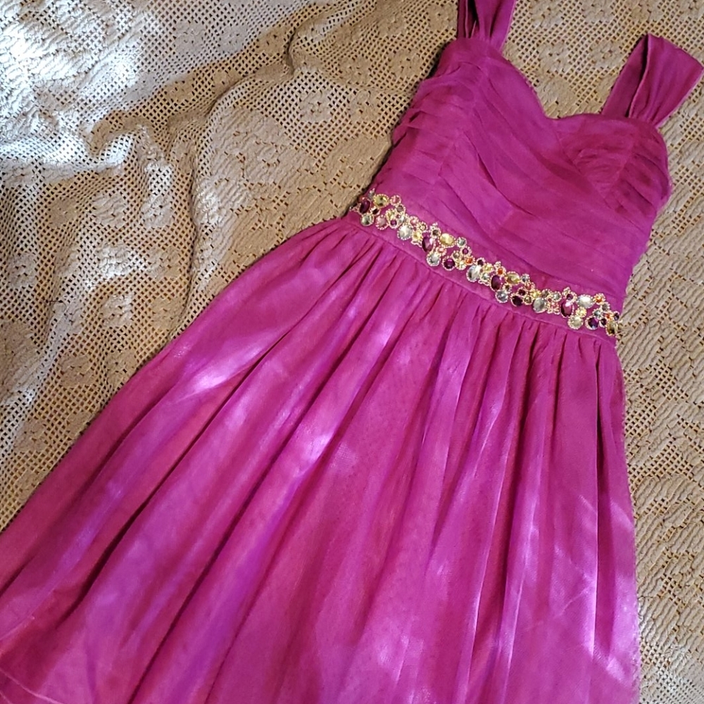 Xtraordinary size 10 semi formal dress